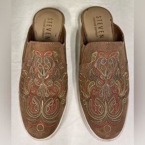 Steve Madden Embroidered Mule Sneaker 8